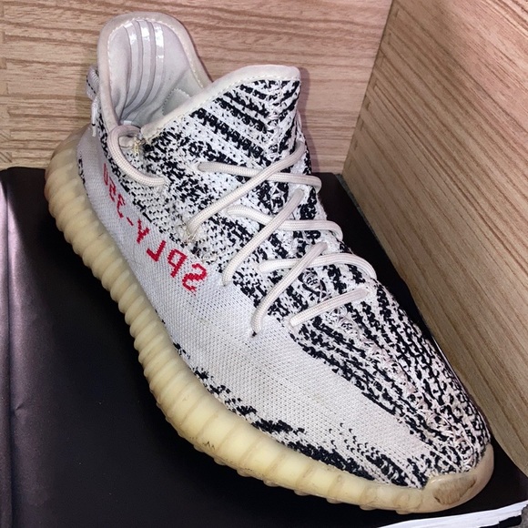 Yeezy v2 zebras - Picture 2 of 6